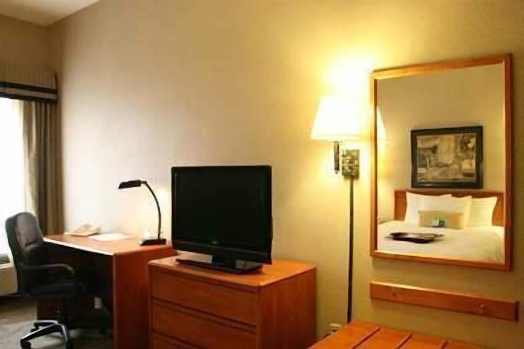 Hampton Inn Columbus/Taylorsville Эдинбург Экстерьер фото