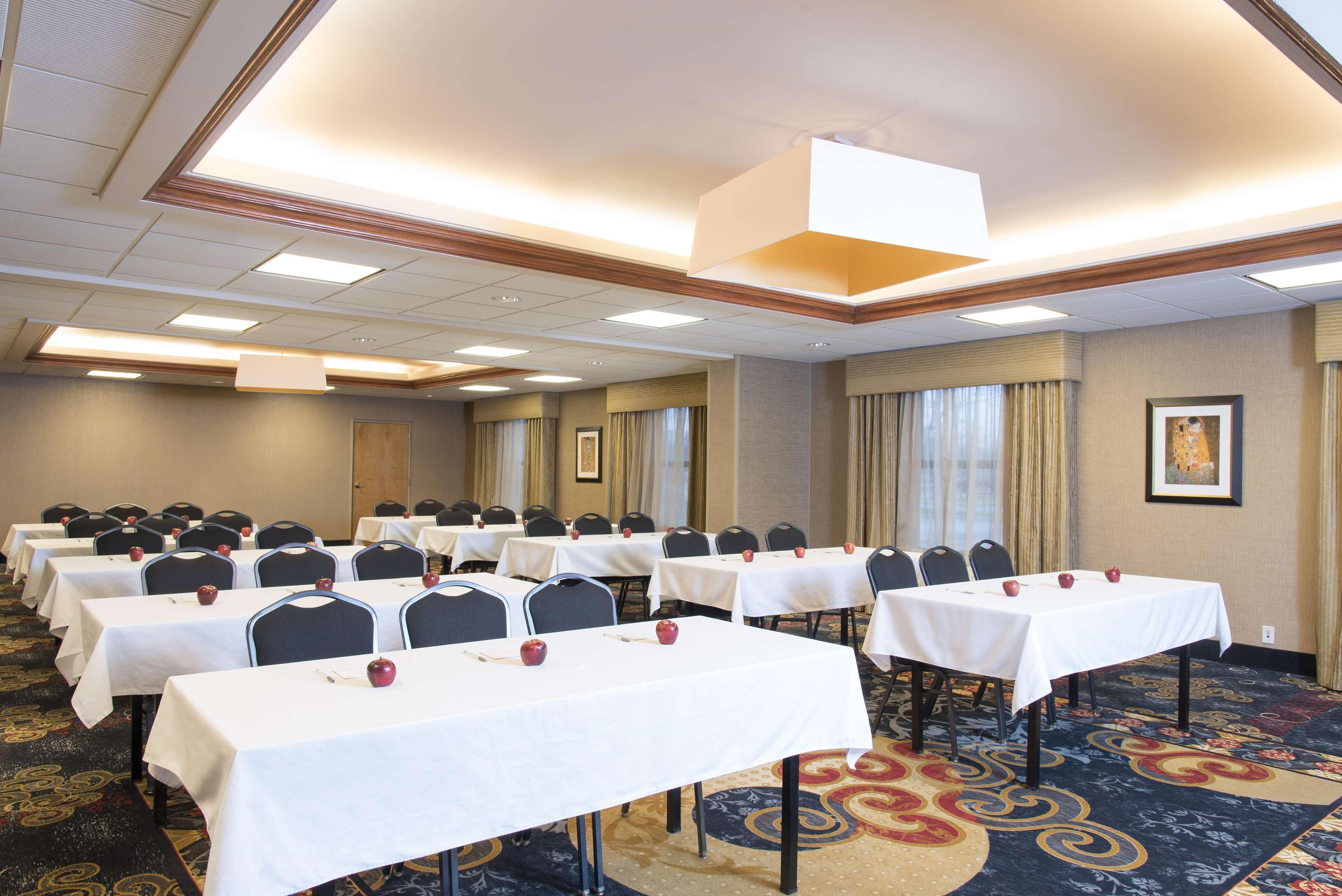 Hampton Inn Columbus/Taylorsville Эдинбург Экстерьер фото