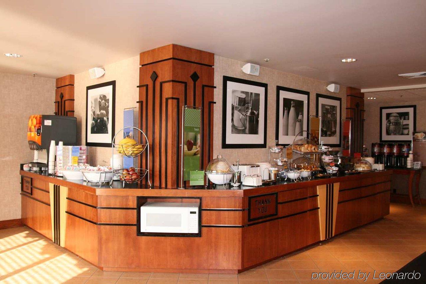 Hampton Inn Columbus/Taylorsville Эдинбург Ресторан фото
